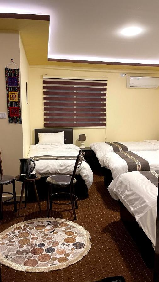 Ad Deir Guesthouse Вади Муса Екстериор снимка