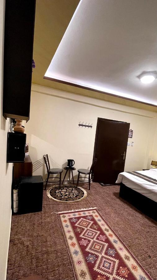 Ad Deir Guesthouse Вади Муса Екстериор снимка