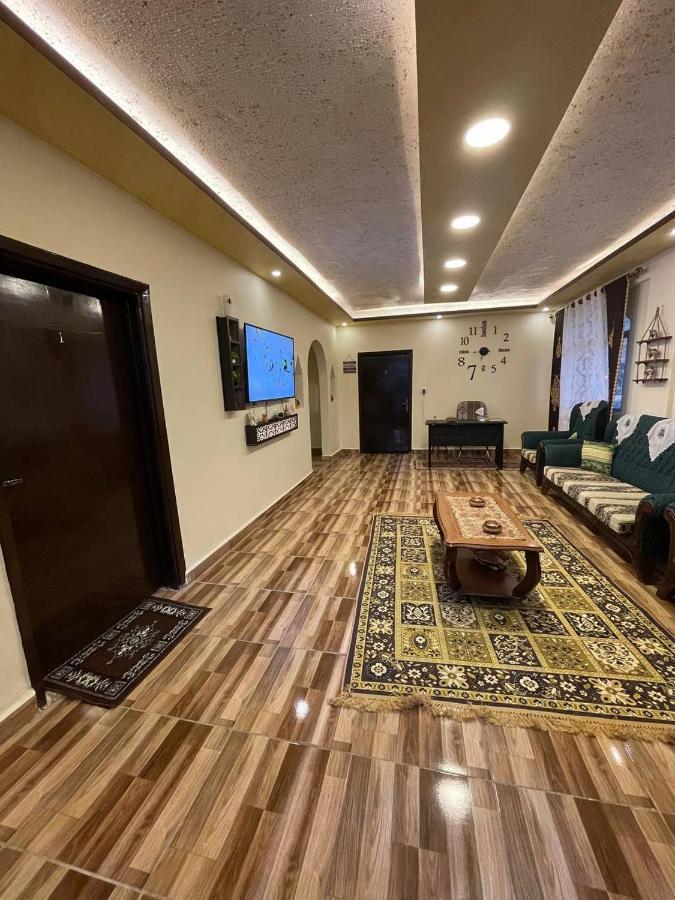 Ad Deir Guesthouse Вади Муса Екстериор снимка